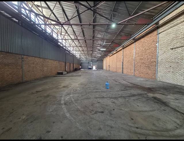 750M² WAREHOUSE TO LET IN WADEVILLE